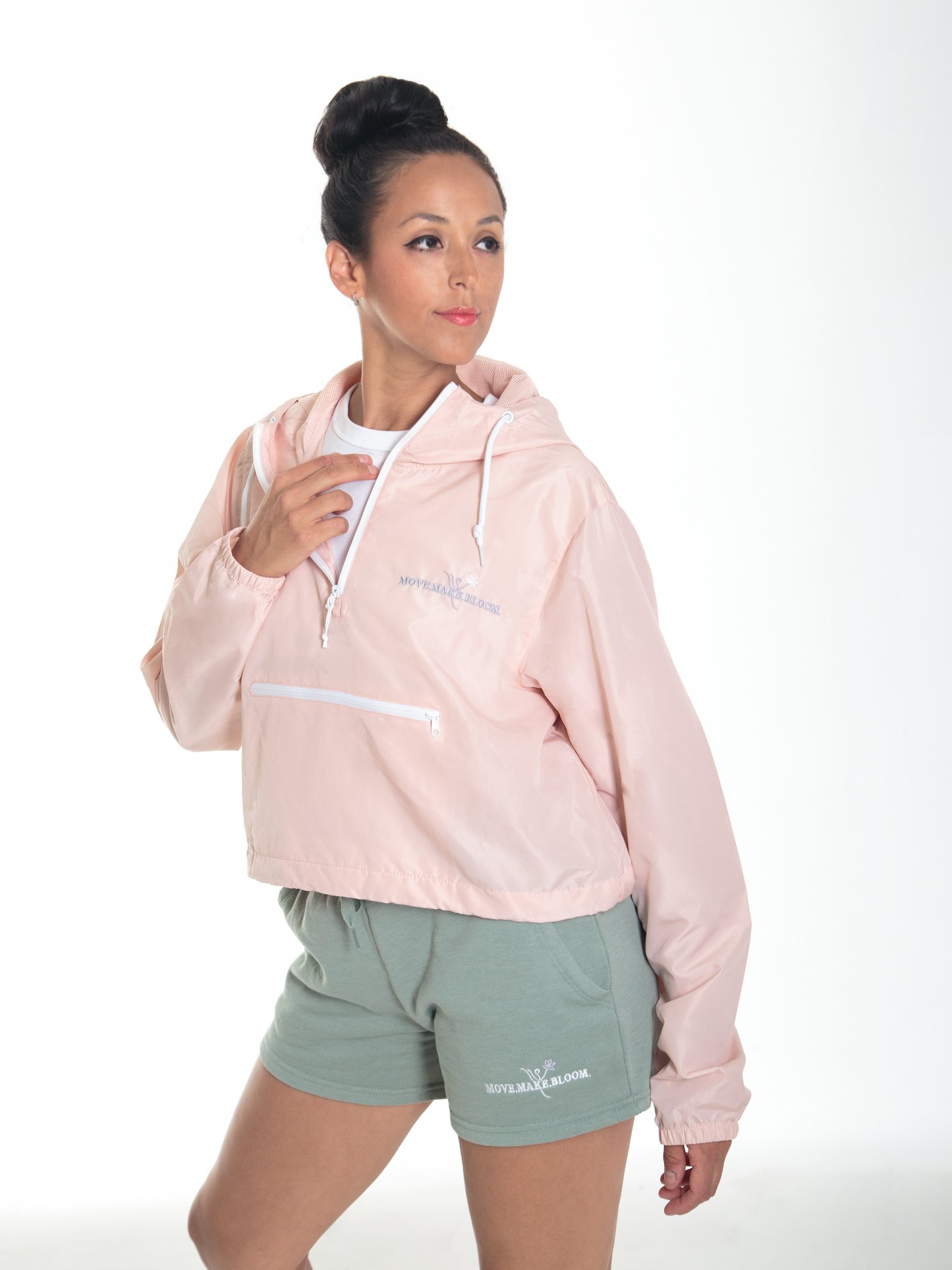 Quick Motion Crop Windbreaker